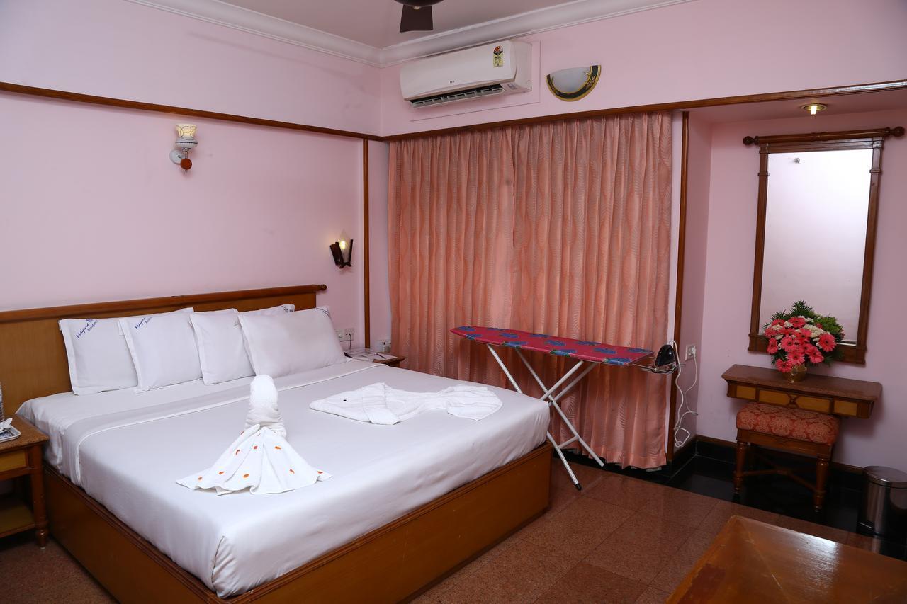 Mayura Residency Guruvāyūr Extérieur photo