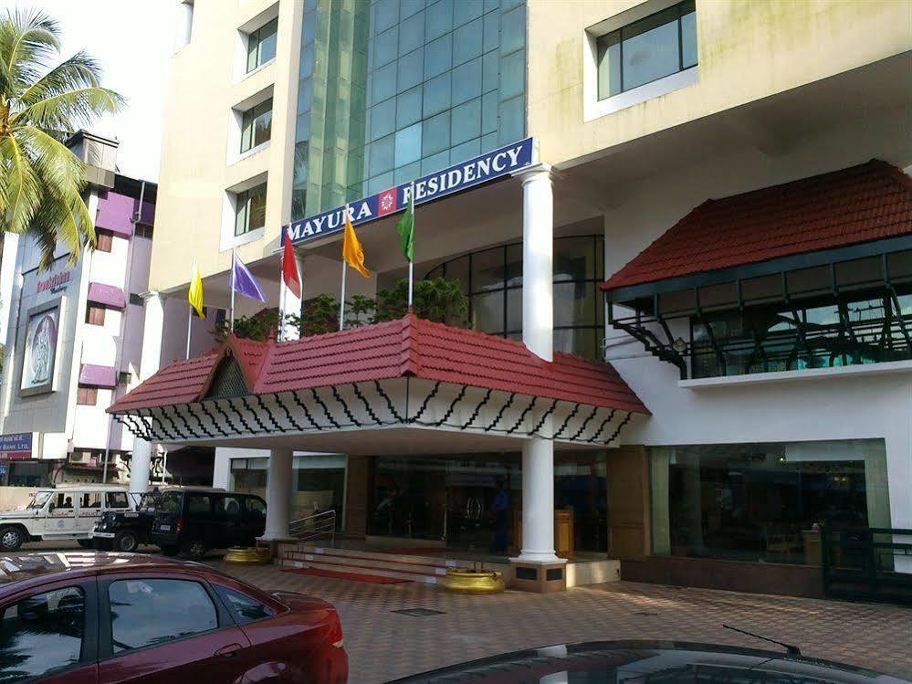 Mayura Residency Guruvāyūr Extérieur photo